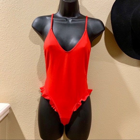 🔥 KENDALL & KYLIE NEW Ruffle Poppy Red Swimsuit - Picture 2 of 8